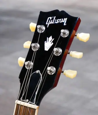 Gibson - ES-335 DOT Semi-Hollow Body Electric - Sixties Cherry 2